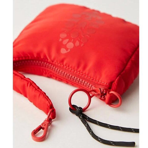The FP Movement Micro Buti Pouch - Picture 3 of 10